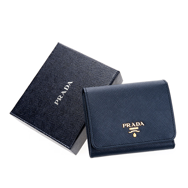 PRADA 經典浮雕金字LOGO十字紋防刮牛皮扣式三折短夾 (深藍)