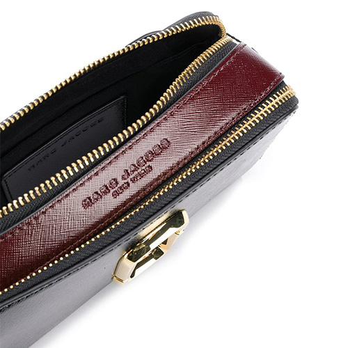 MARC JACOBS Snapshot防刮牛皮相機包/斜背包-黑x條紋圖騰