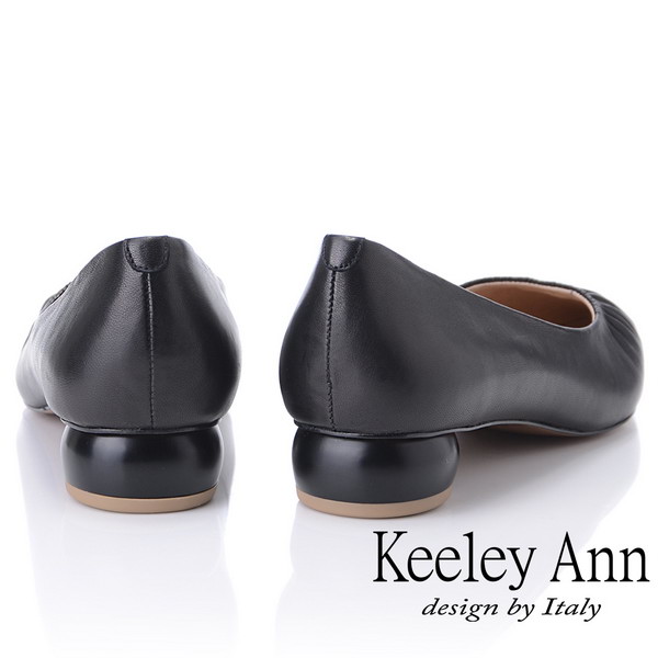 Keeley Ann慵懶盛夏 小資女抓皺造型圓跟包鞋(黑色)