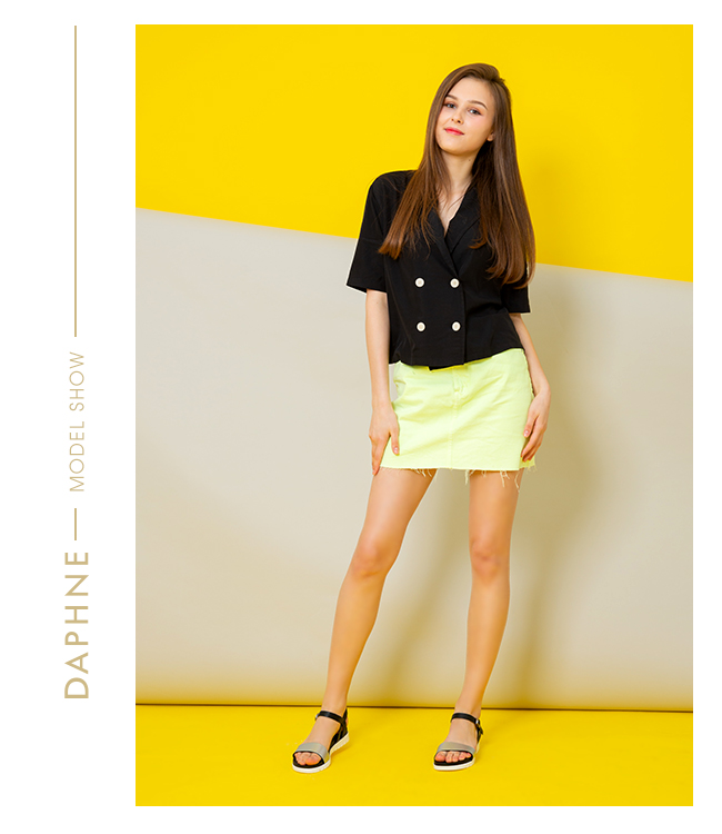 達芙妮DAPHNE 涼鞋-簡約純色一字帶休閒涼鞋-銀色