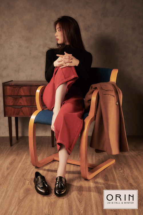 ORIN 典雅時尚女人 菱格金屬片妝點羊皮低跟鞋-棕色