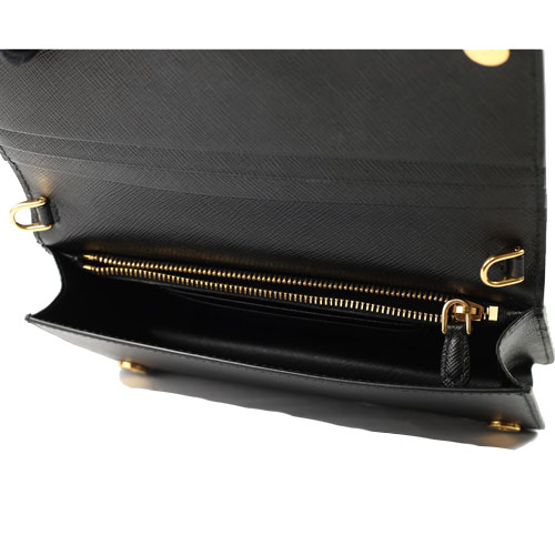PRADA SAFFIANO 防刮皮革金字LOGO 翻蓋迷你手拿斜背包(黑)