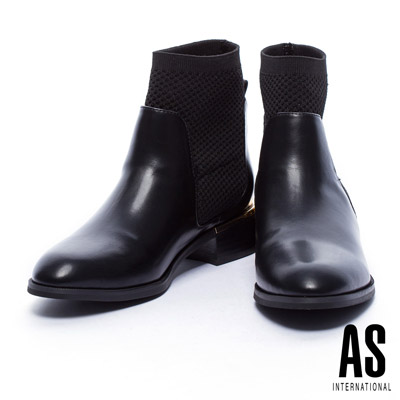 短靴 AS 針織襪套拼接俐落輪廓設計皮革粗低跟短靴－黑