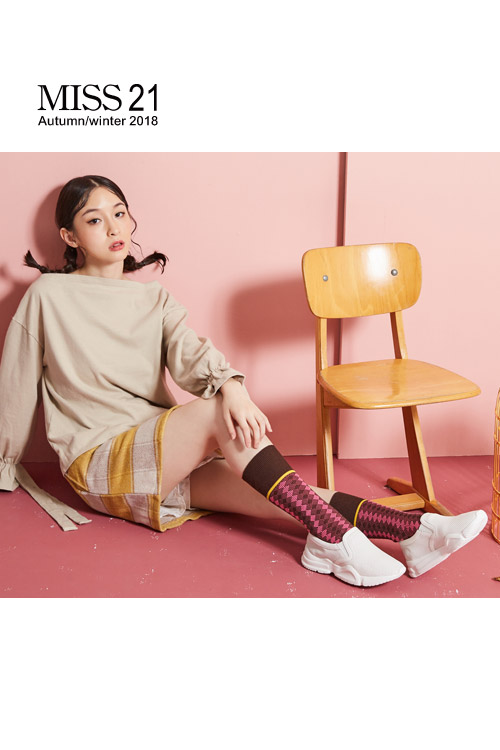 休閒鞋 MISS 21 率性簡約全沖孔全真皮厚底休閒鞋－白