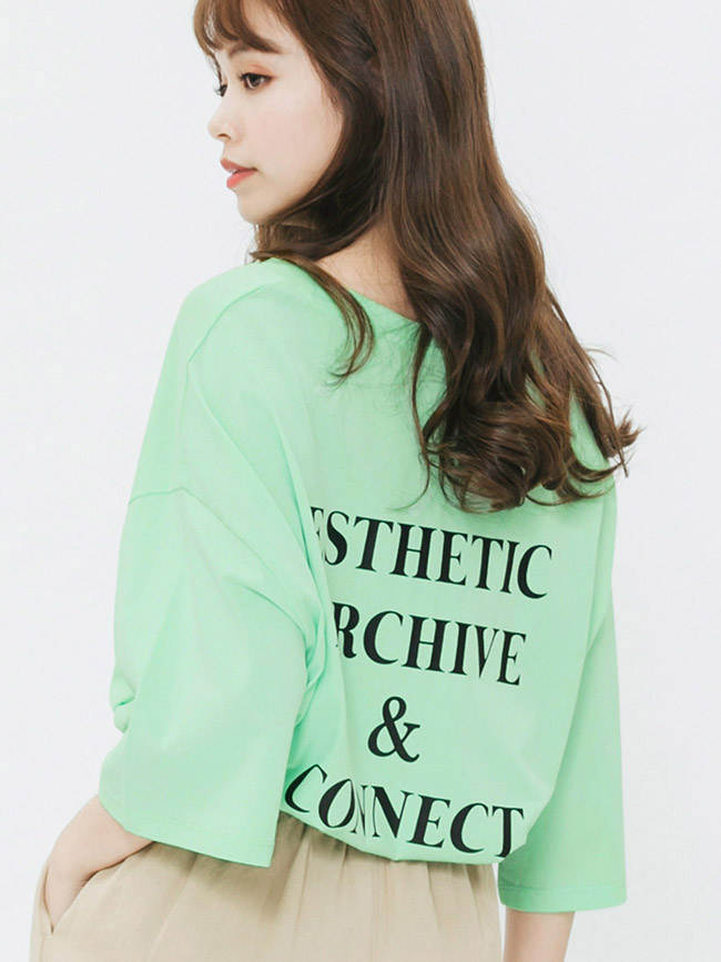 H:CONNECT 韓國品牌 女裝-後印字鈕扣設計T-shirt-綠