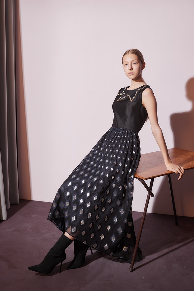 Haute Couture 高定系 進口拼接金屬線紗長版造型禮服洋裝-黑