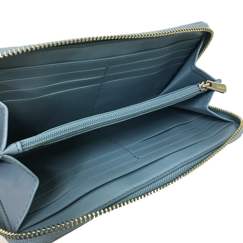 COACH 經典C LOGO 直紋ㄇ型拉鍊長夾(baby藍)