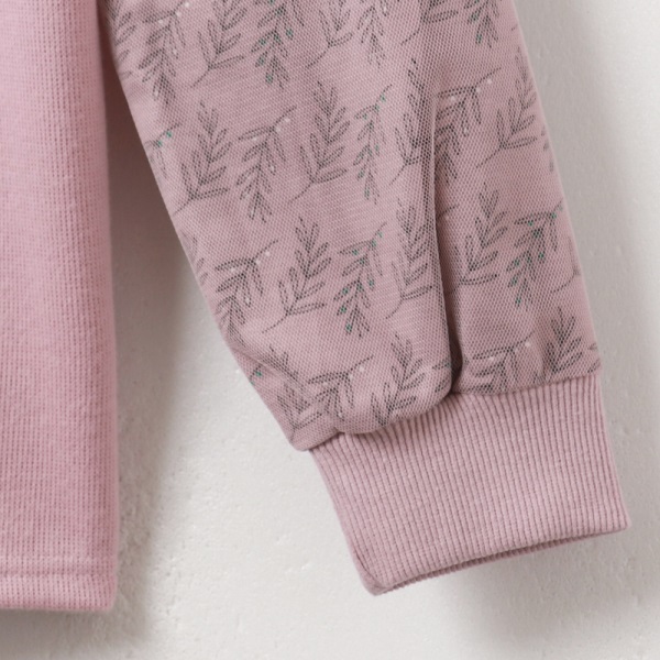 純色針織領口蕾絲拼接網紗袖身印花長袖上衣-OB大尺碼