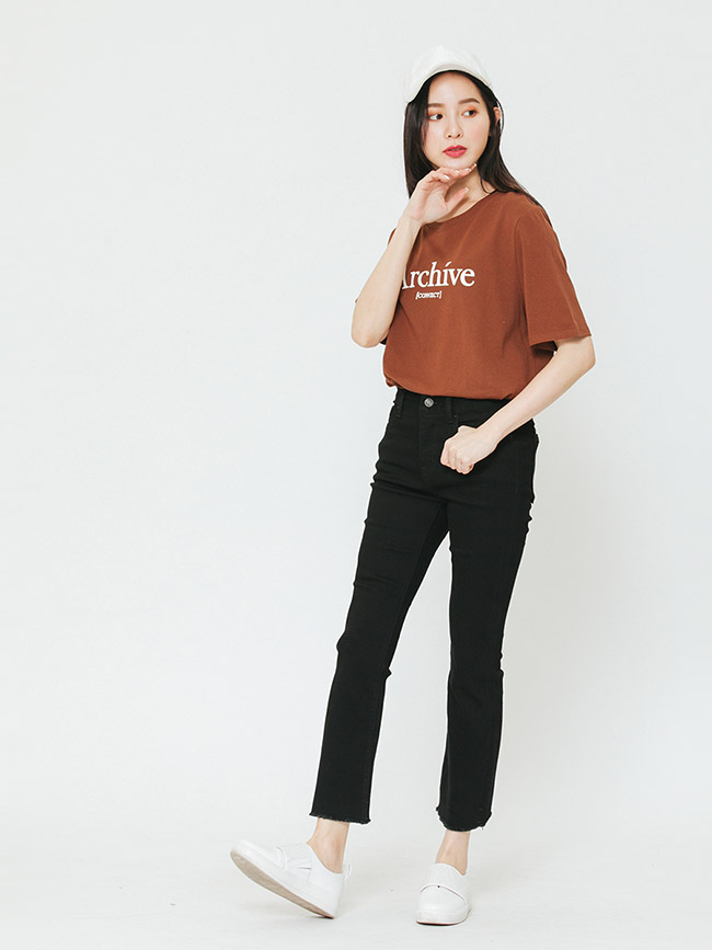 H:CONNECT 韓國品牌 女裝-標語圓領T-shirt-棕