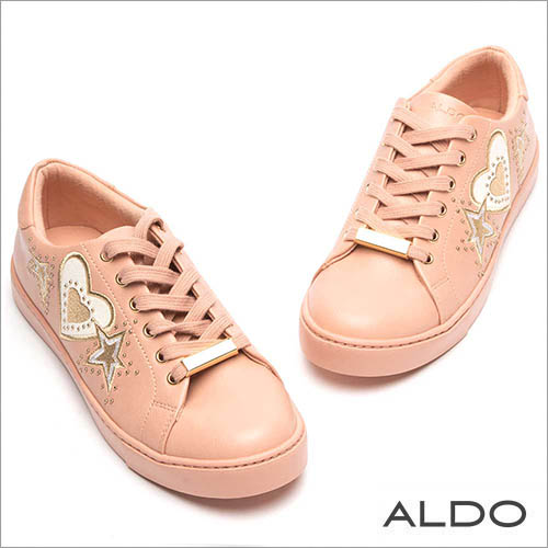 ALDO 原色美式塗鴉綴金屬鉚釘圓珠綁帶式休閒鞋~裸粉紅色