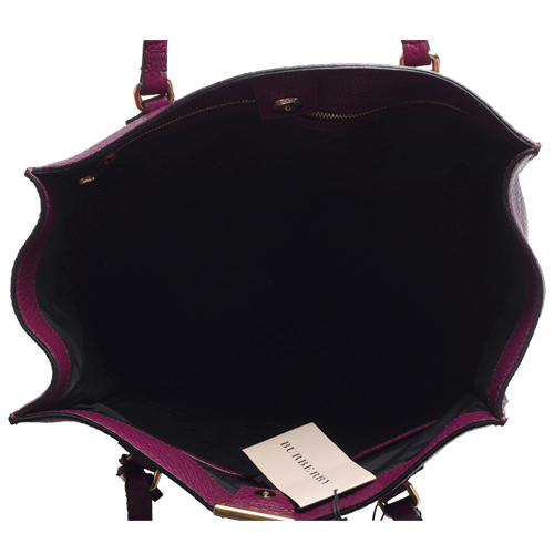 BURBERRY 品牌字母LOGO荔枝紋牛皮磁釦手提/肩背包(紫_展示品)