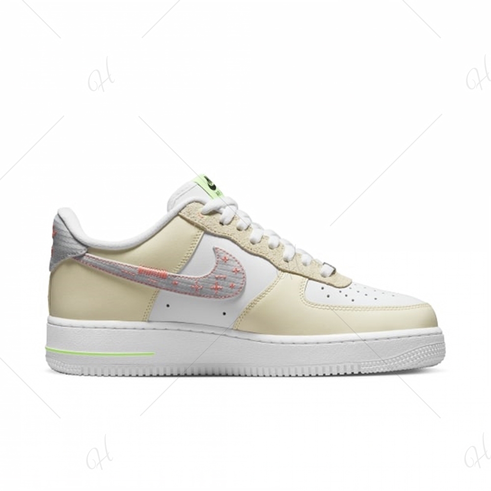 NIKE 耐吉休閒鞋運動鞋AF1 皮革男鞋白黃FB1852-111 Air Force 1 07