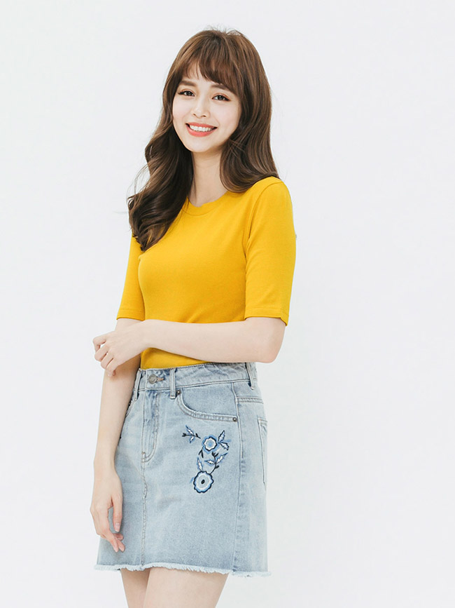 H:CONNECT 韓國品牌 女裝-合身純色圓領t-shirt-黃