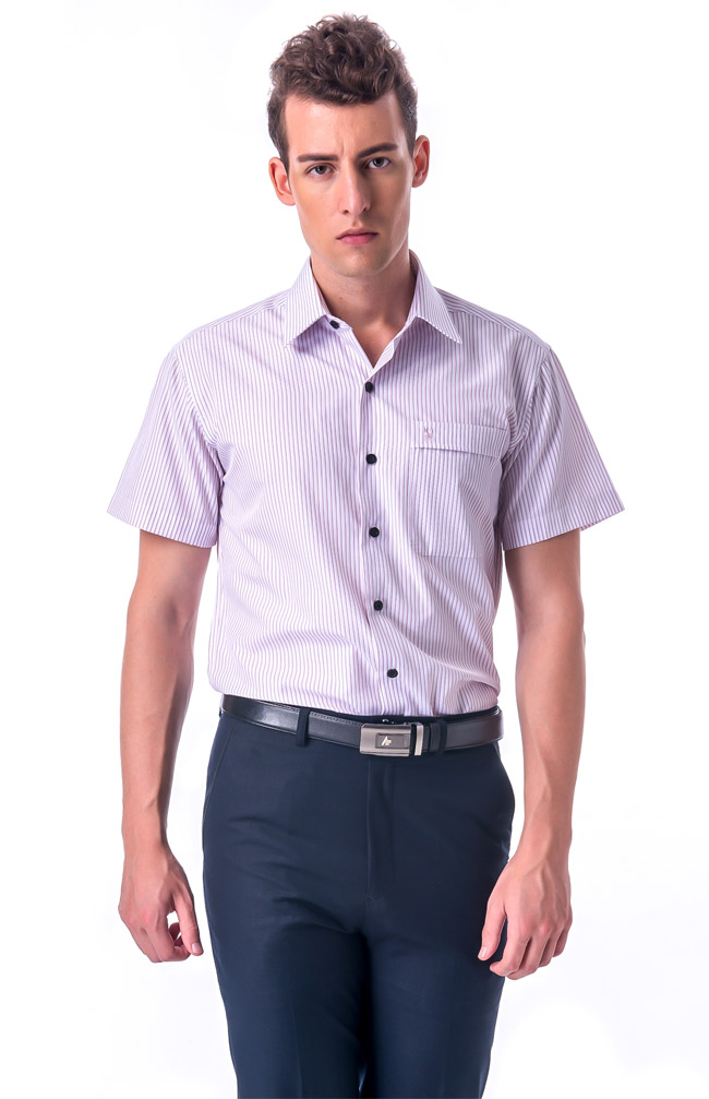 金‧安德森 粉紫條紋黑釦窄版短袖襯衫