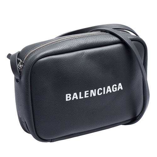 BALENCIAGA 經典EVERYDAY系列品牌白色字母LOGO小牛皮斜背相機包(灰)