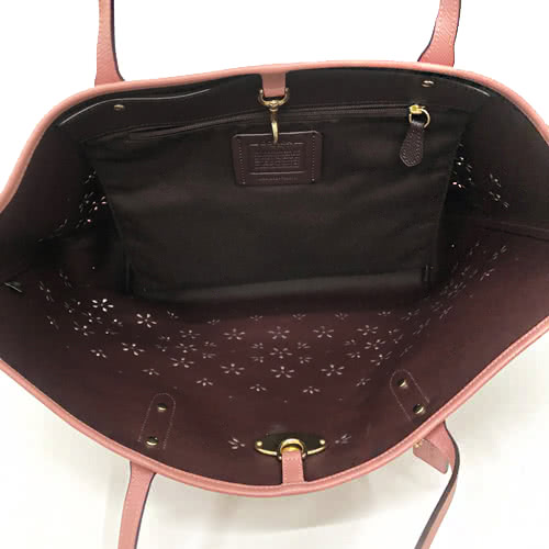 COACH 經典LOGO簍空雕花皮革手提肩背兩用大托特包(薔薇粉)