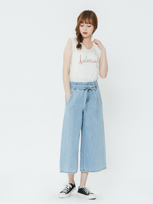 H:CONNECT 韓國品牌 女裝-印花腰帶造型牛仔寬褲-藍
