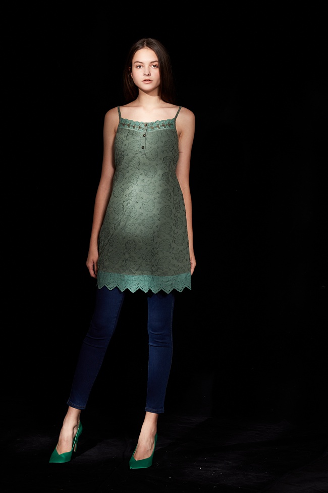 Hana+花木馬 氣質蕾絲雕花細肩帶背心造型洋裝(兩穿/兩色)-草木綠
