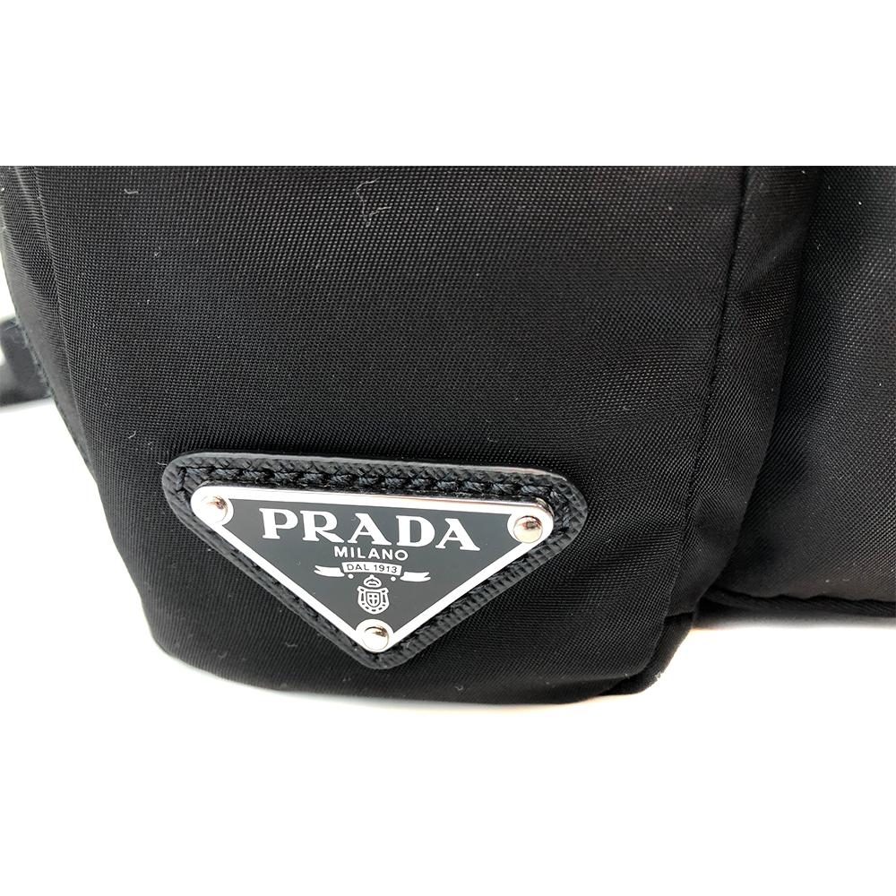 PRADA 新款尼龍直式黑色胸口包斜背包