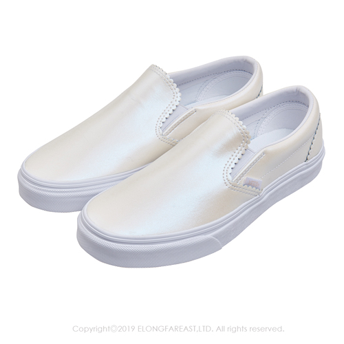 (女)VANS Classic Slip-On 炫光側邊鬆緊懶人鞋*米白