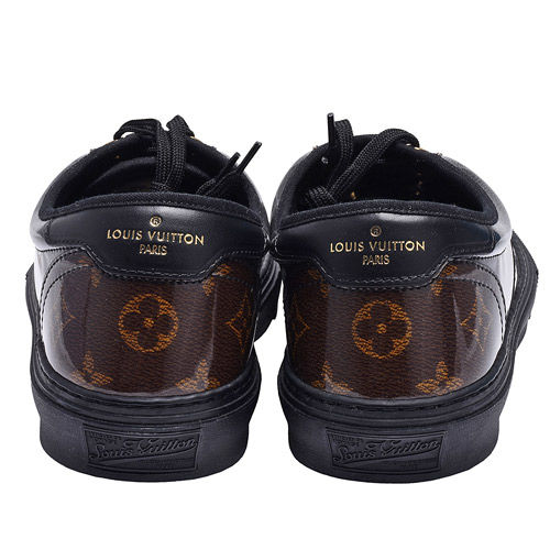 LV 1A4K74經典Monogram印花PVC亮面運動鞋(咖啡色)