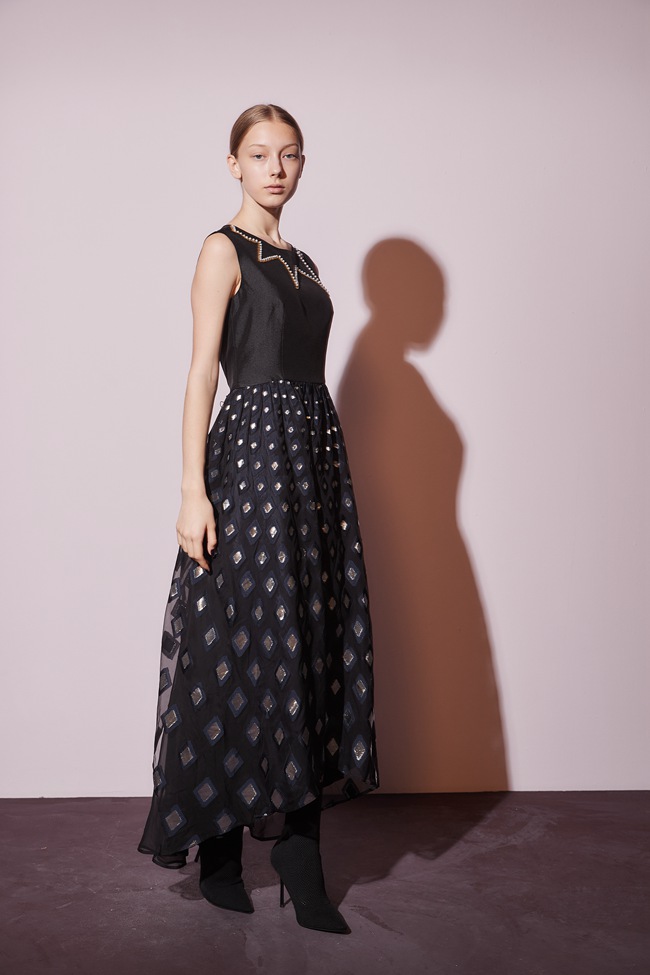 Haute Couture 高定系 進口拼接金屬線紗長版造型禮服洋裝-黑