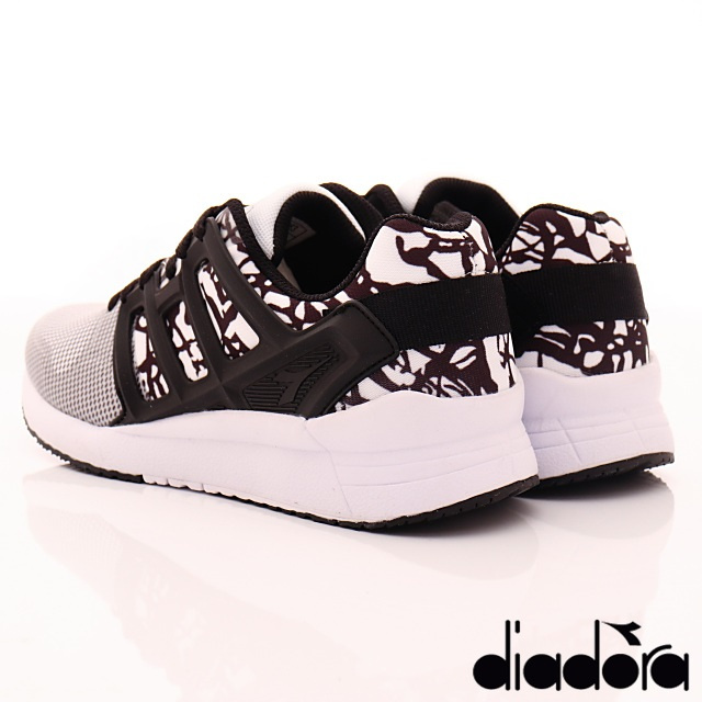 DIADORA-乳膠輕彈跑鞋款-SI038白黑(女段)