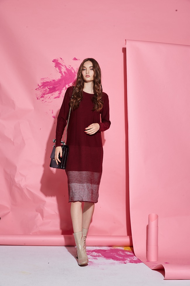 ICHE 衣哲 法式簡約層次印花羊毛針織長版造型洋裝-紅