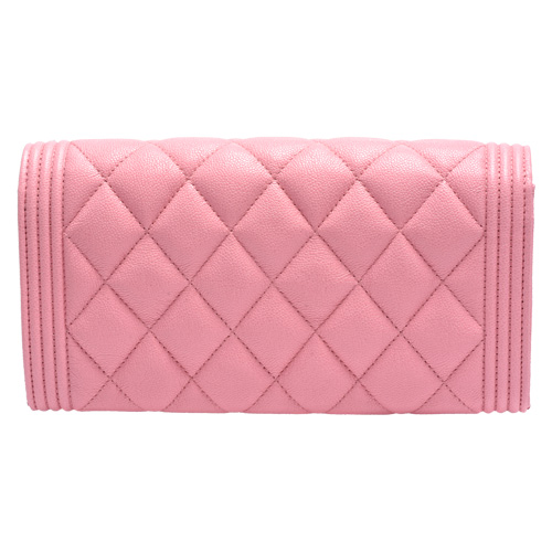 CHANEL BOY系列小香造型亮金釦壓邊粒紋小牛皮暗釦長夾(粉紅色)