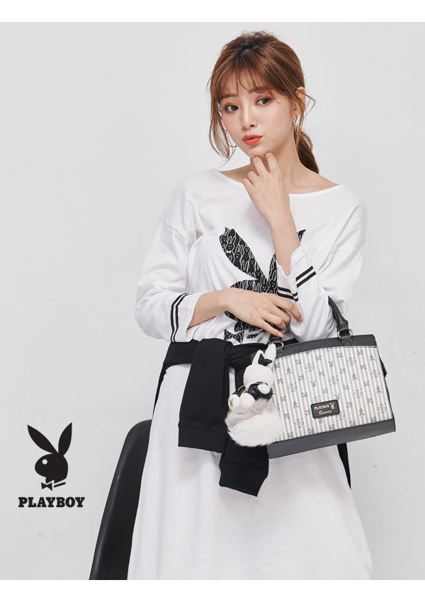 PLAYBOY- 手提包附長背帶 龐克兔系列-黑色