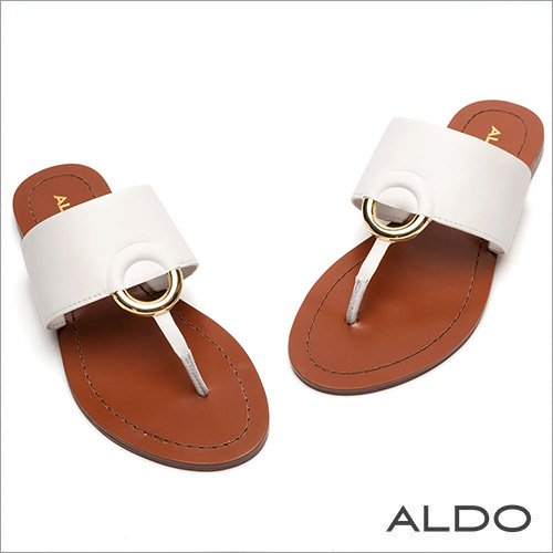 ALDO 原色真皮鏤空金屬環T字夾腳涼鞋~清新白色