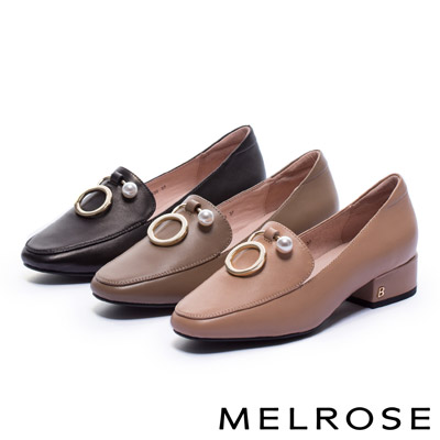 低跟鞋 MELROSE 復古質感珍珠圓飾全真皮方頭低跟鞋－米