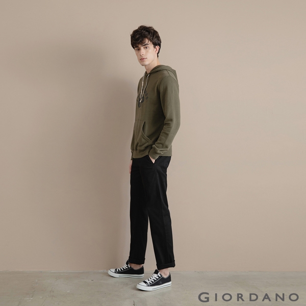 GIORDANO 男裝基本款錐形彈力卡其長褲 - 01 標誌黑