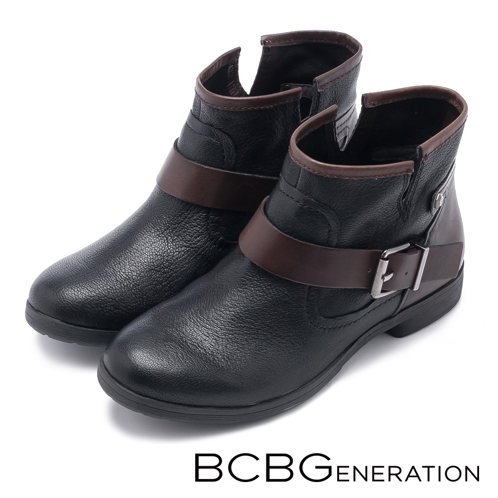 BCBGeneration 西部率性 側切口金屬扣帶圓頭短靴-黑色