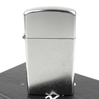 【ZIPPO】美系~街頭風鍍鉻~銀色霧面打火機(窄版)