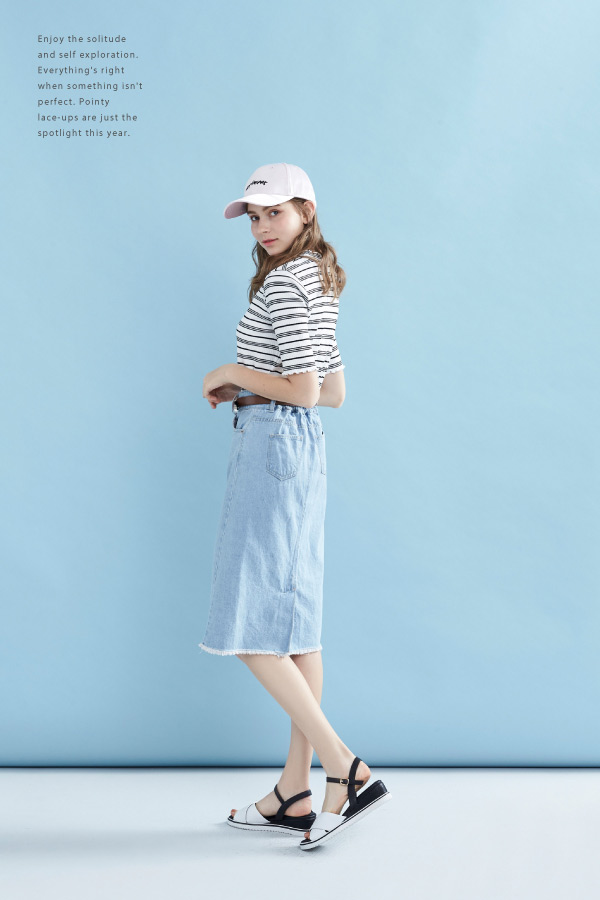 HERLS 微甜系女孩 真皮交叉條帶楔型涼鞋-黑白