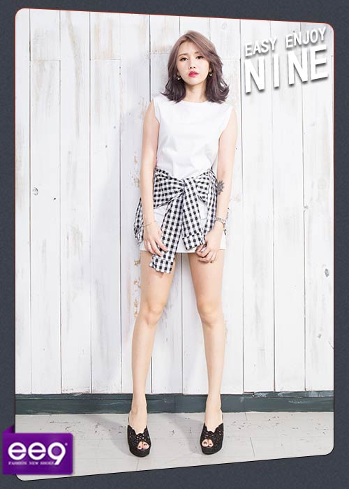 ee9 青春年華鐳射鏤空鑲嵌水鑽露趾楔型跟拖鞋-黑色