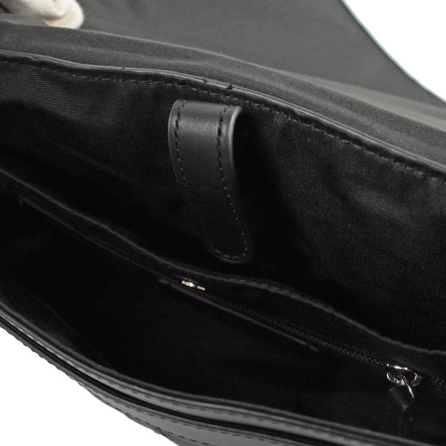 COACH立體LOGO防刮牛皮翻蓋斜背包(黑)