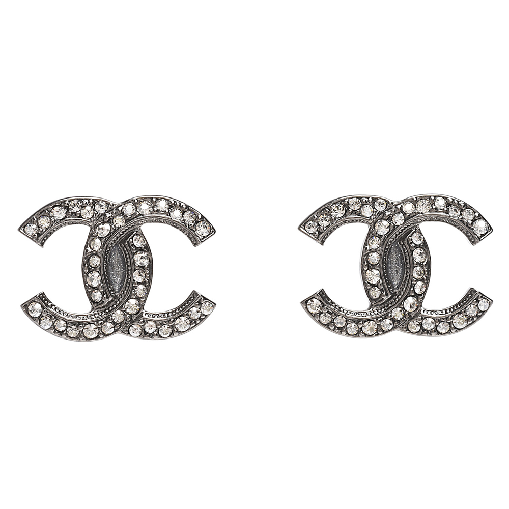 CHANEL 經典雙C LOGO水鑽鑲嵌穿式耳環(黑銀)