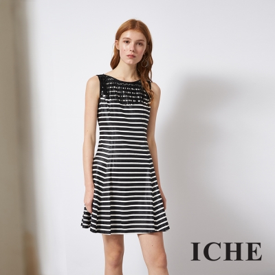 ICHE 衣哲 時尚流蘇黑白條紋印花造型洋裝
