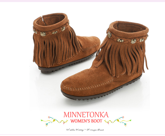 MINNETONKA KITTY聯名 棕色平底流蘇短靴 (展示品)