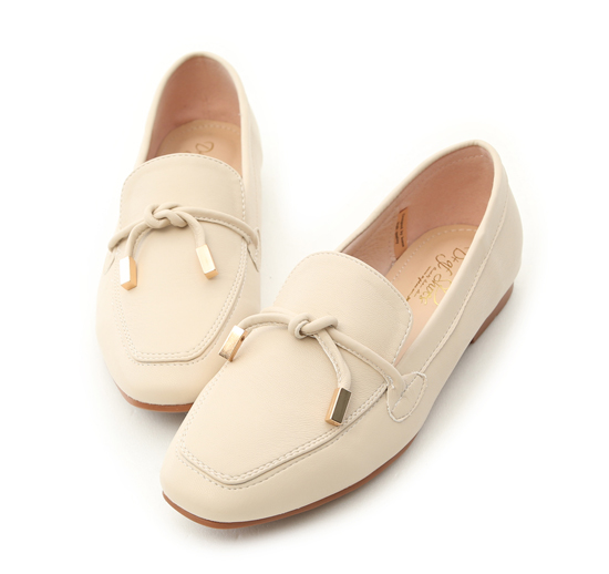 D+AF 好感輕著．小金飾綁結柔軟樂福鞋＊米