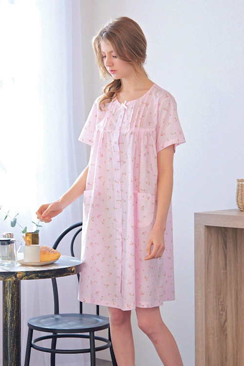 睡衣 精梳棉小碎花平織短袖連身睡衣(R75020-11淺米黃) 蕾妮塔塔
