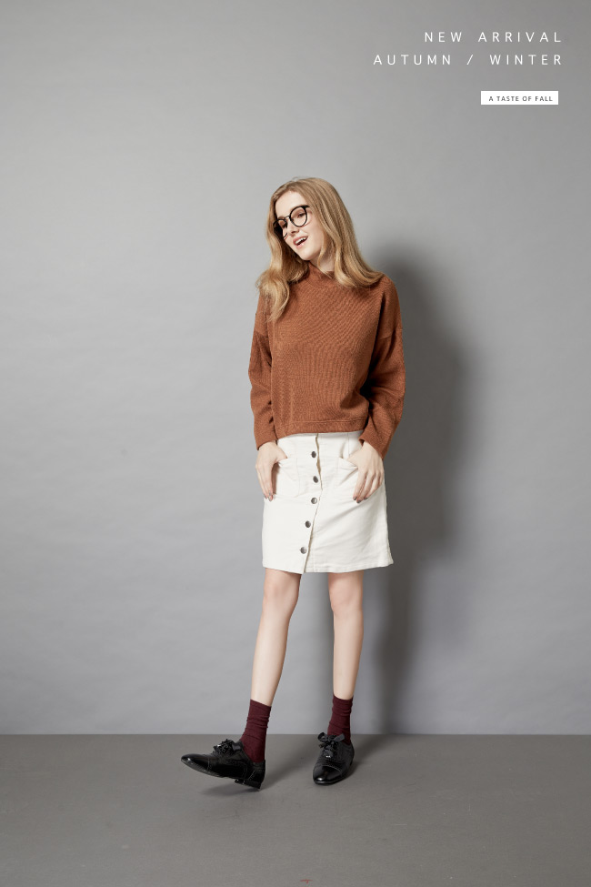 HERLS 內真皮沖孔流蘇綁帶牛津鞋-黑色