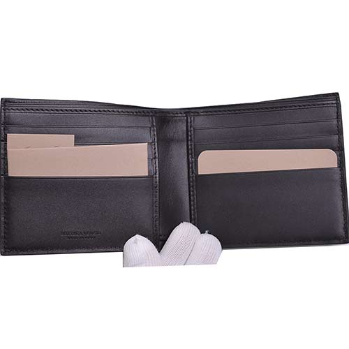 BOTTEGA VENETA 經典皮革編織八卡短夾(巧克力)