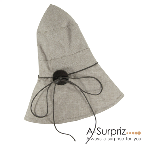 A-Surpriz 素雅圓木釦綁仿皮繩遮陽布帽(深卡其)附防風繩