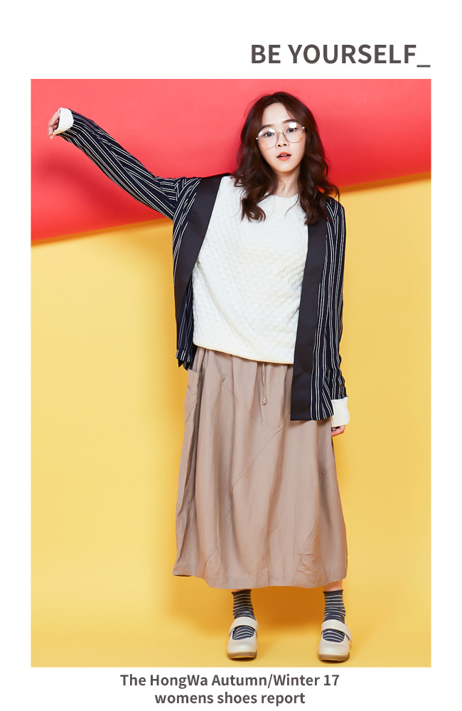 Hong Wa 簡約時尚柔軟牛皮厚底環帶包鞋 - 米