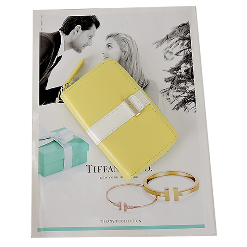 agnes b. 皮革直紋飾帶拉鍊鑰匙包-黃