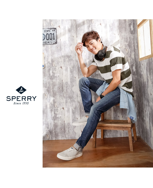 SPERRY 經典Captain CVO輕量復古文青帆布休閒鞋(男)-亮灰