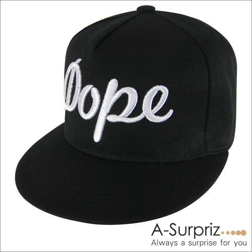A-Surpriz DOPE字母縫線棒球帽(黑)